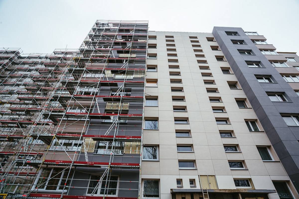 Derėsis: vietoj e. tollingo – daugiabučių renovacija