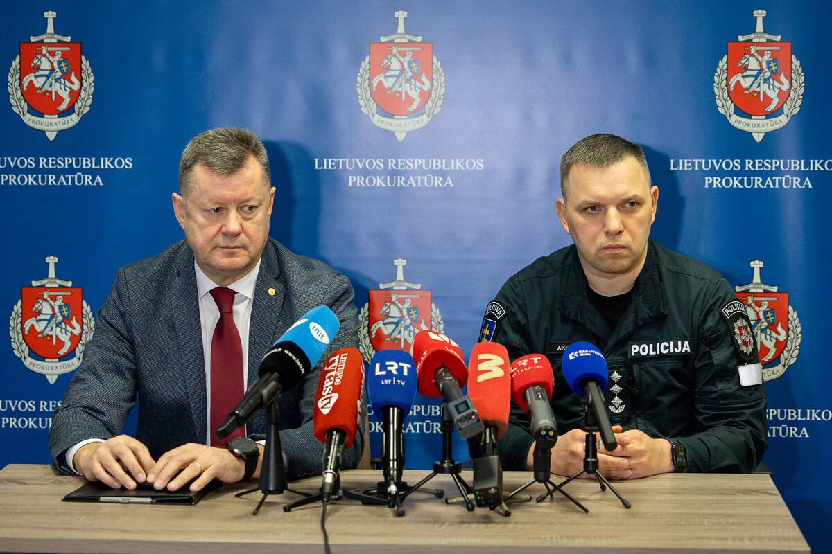 Teisėsaugos atstovų spaudos konferencija dėl Kaune rastų dviejų nužudytų jaunų moterų