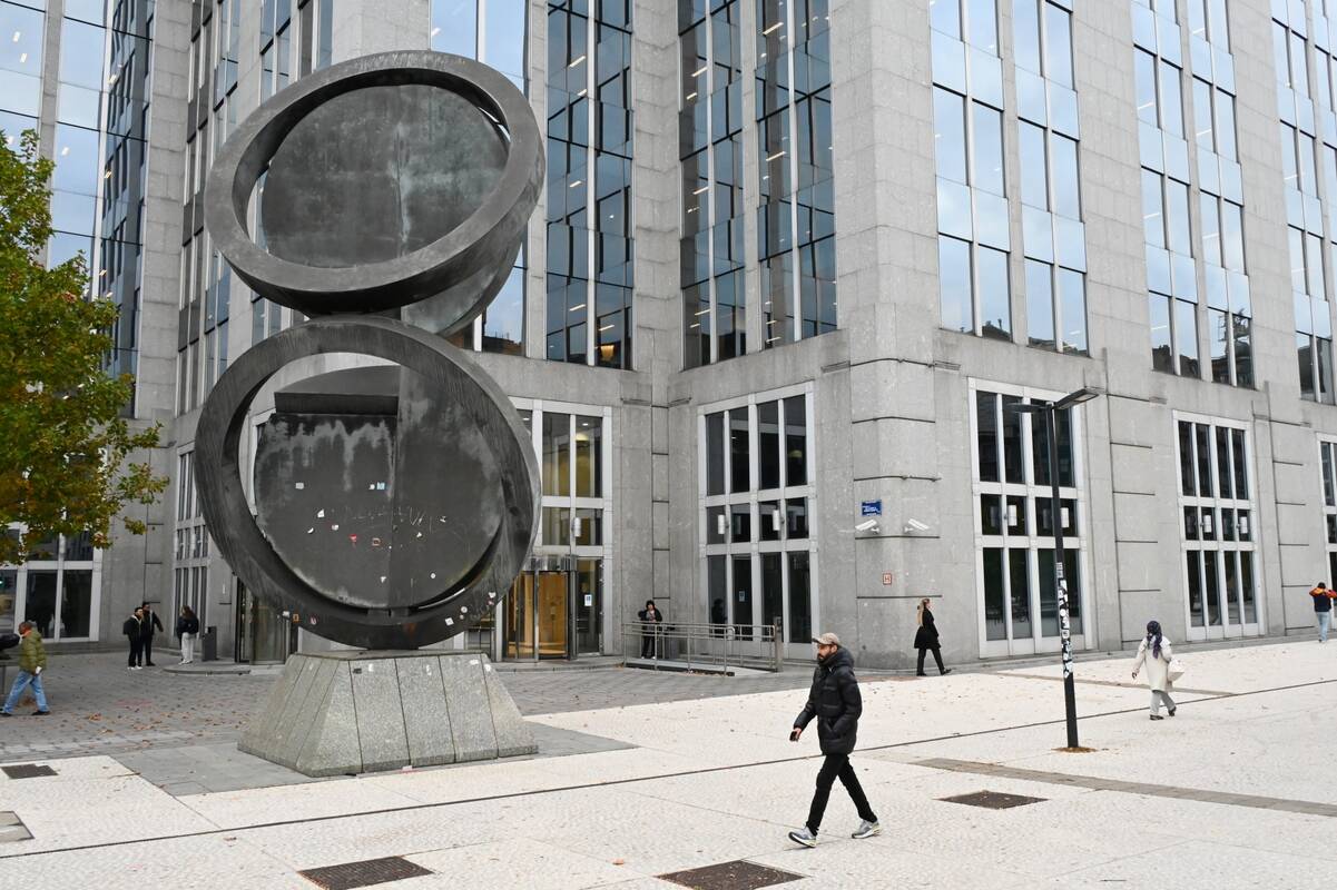 „Euroclear“ reiškia nuogąstavimus dėl ES plano panaudoti įšaldytą Rusijos turtą Ukrainai