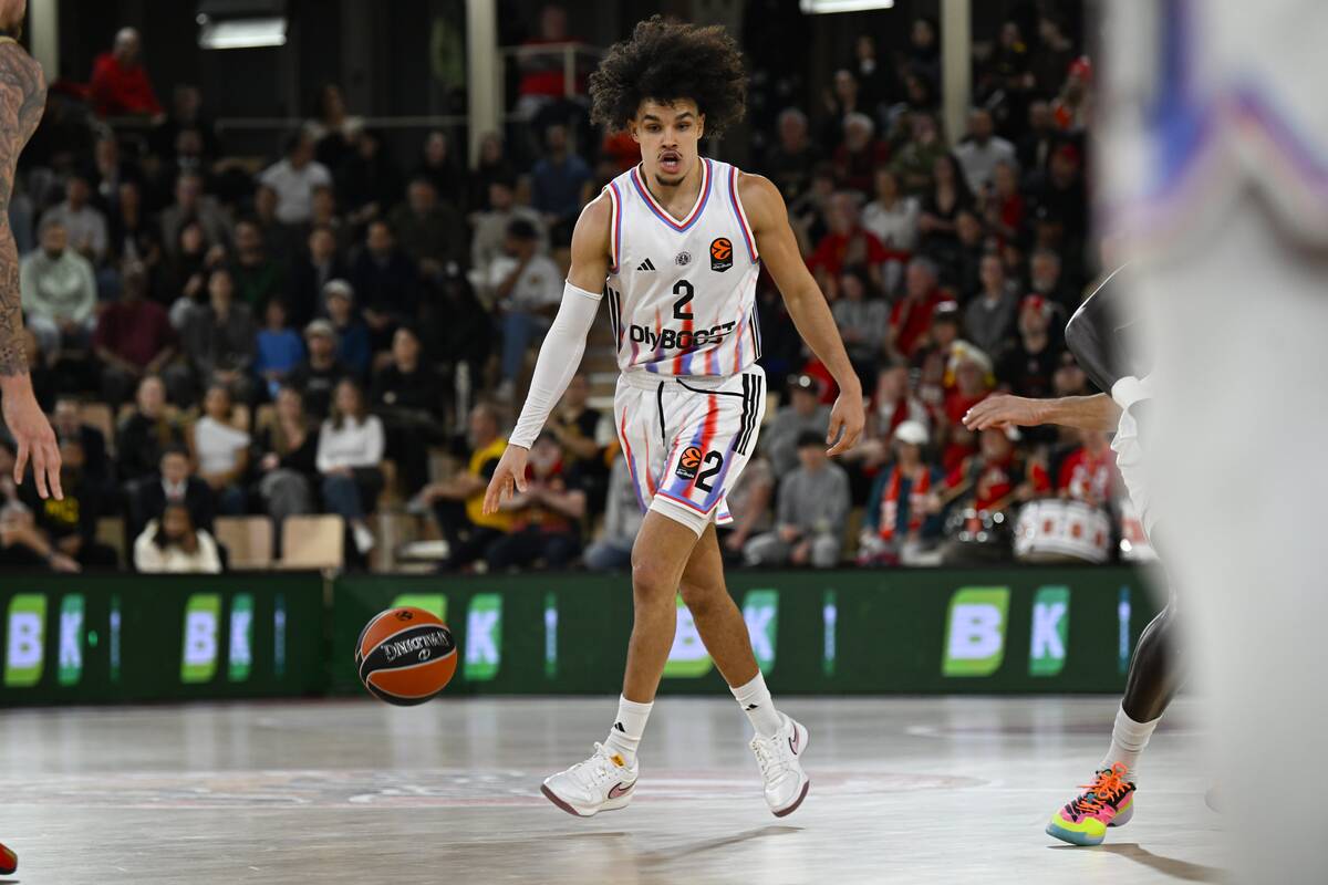 Paryžiaus komandos lyderis Nadiras Hifi