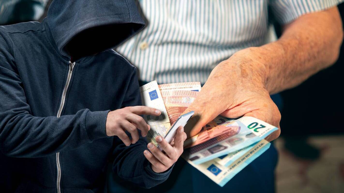 Patikėjo, kad laimėjo parduotuvės kuponą: vyras neteko 10 tūkst. eurų