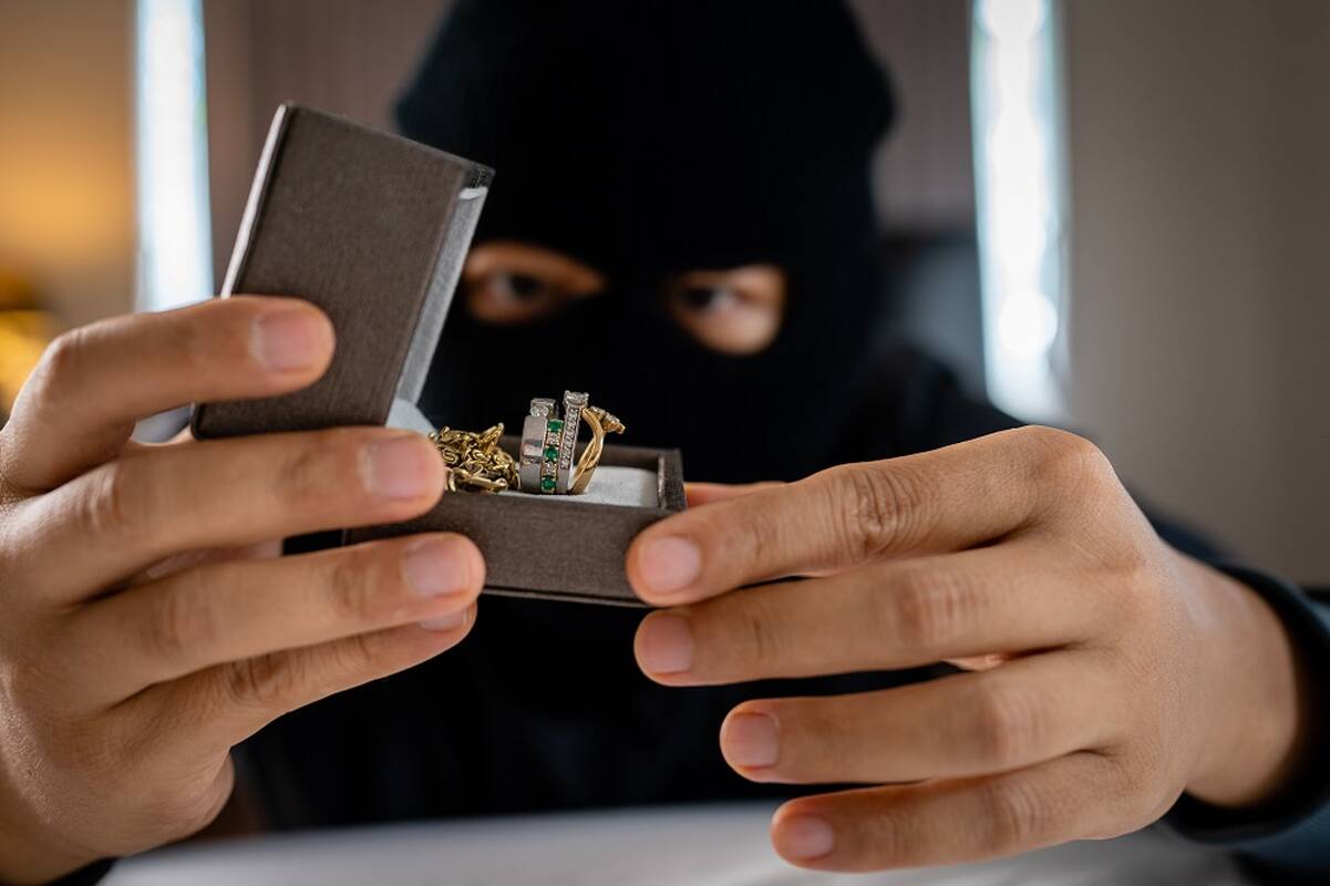 Iš parduotuvės Vilniuje pavogti juvelyriniai dirbiniai: žala siekia 250 tūkst. eurų