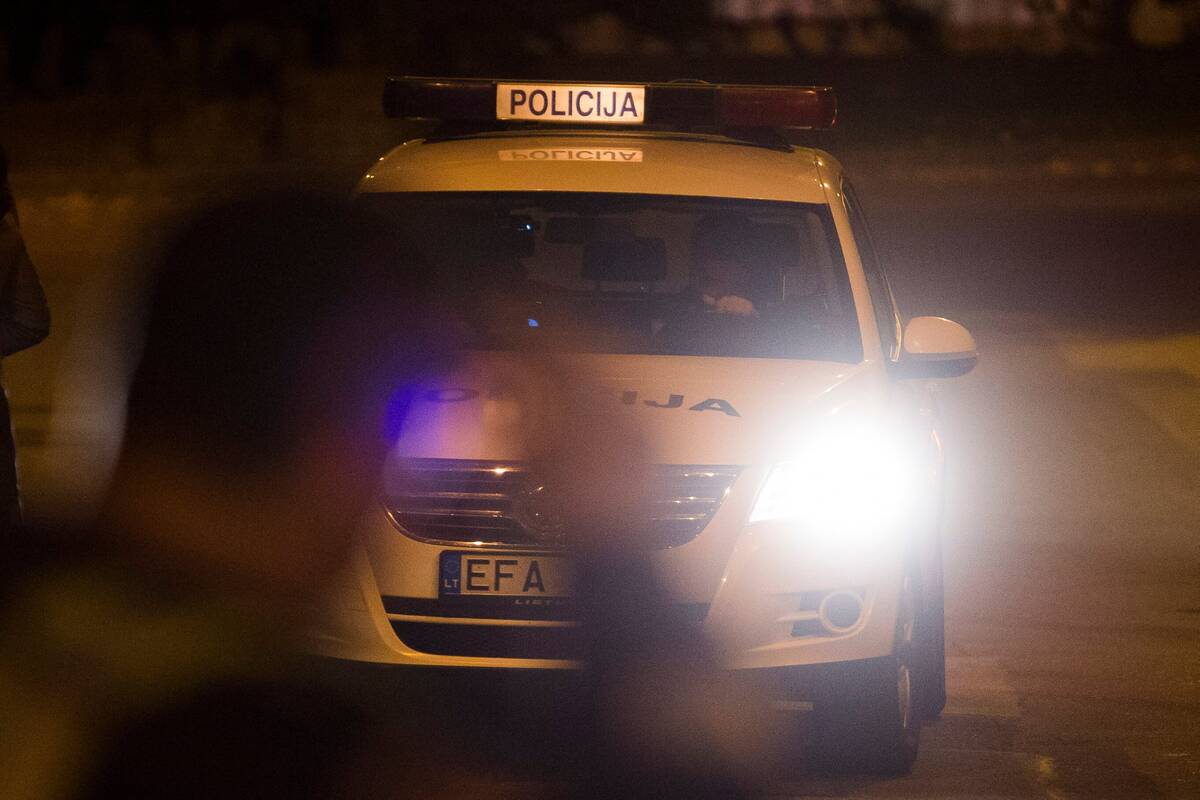 Dainavos mikrorajone – tarnybų sujudimas: policijos pareigūnai sulaikė vyrą