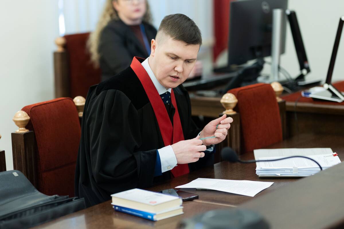 Prekyba poveikiu kaltinamo Dailiaus Dargio byla: teismas apklausė kitą kaltinamąjį