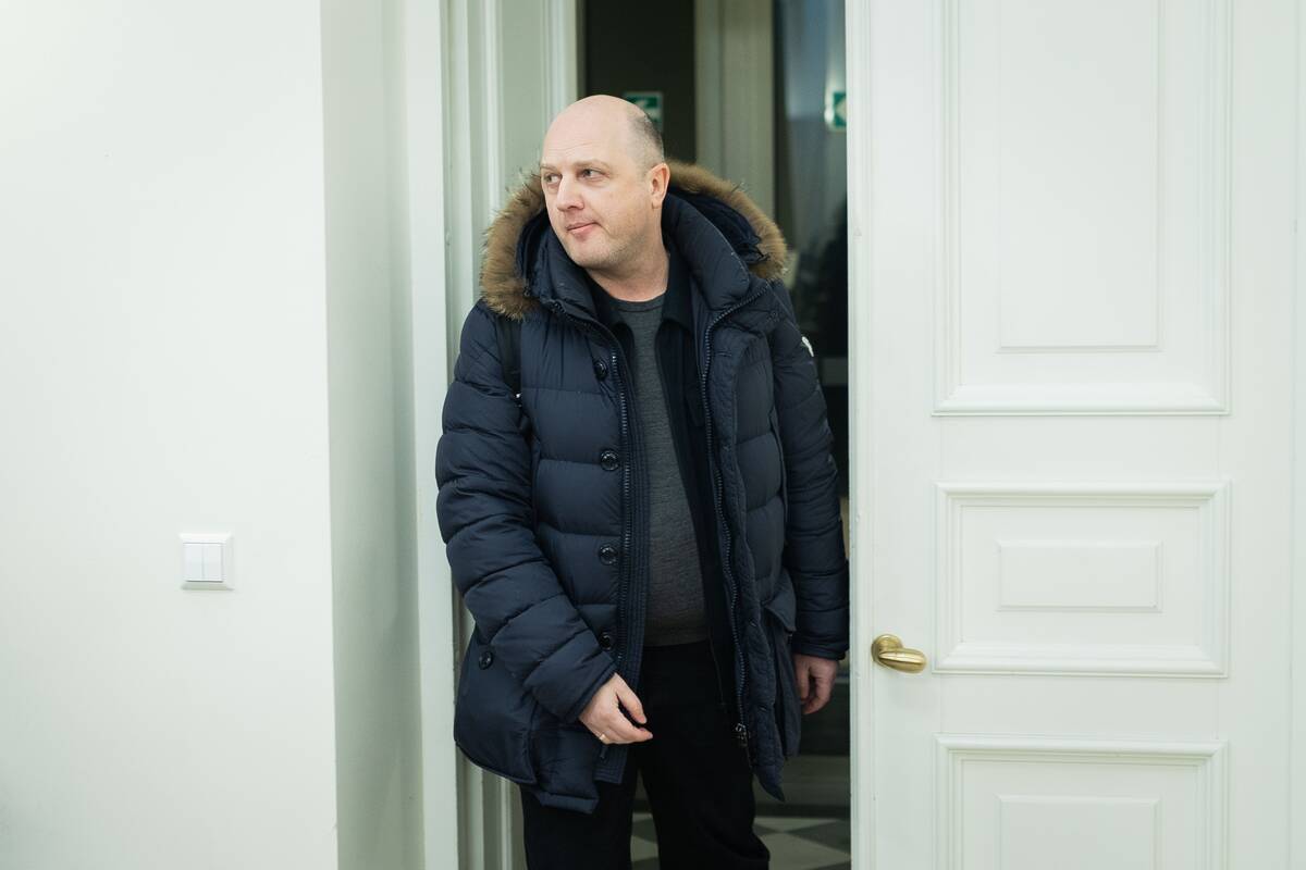 Prekyba poveikiu kaltinamo Dailiaus Dargio byla: teismas apklausė kitą kaltinamąjį