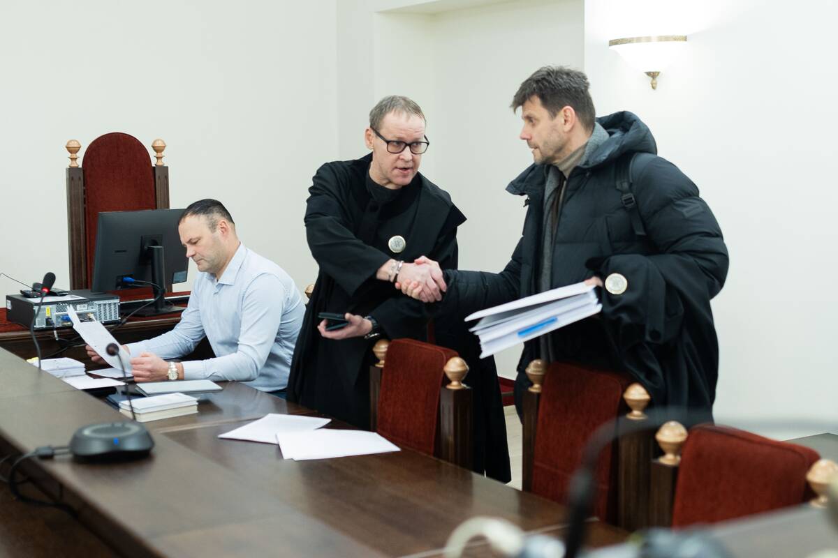 Prekyba poveikiu kaltinamo Dailiaus Dargio byla: teismas apklausė kitą kaltinamąjį