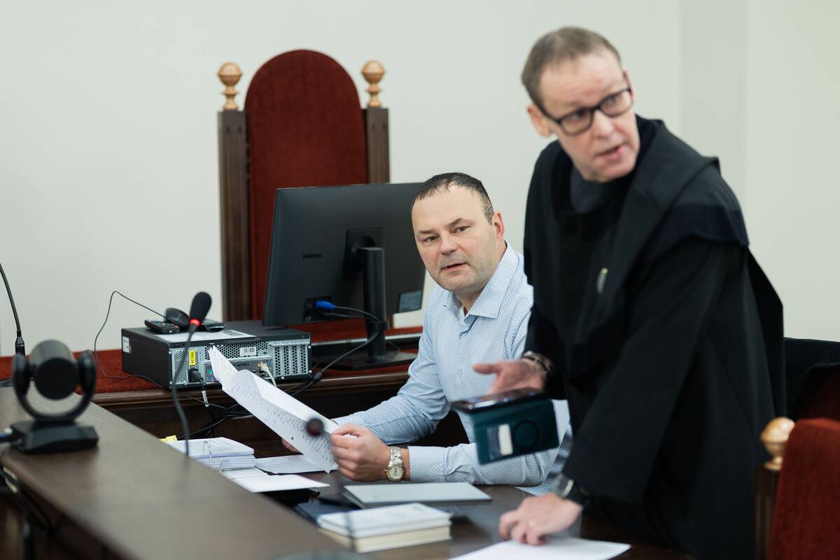 Prekyba poveikiu kaltinamo Dailiaus Dargio byla: teismas apklausė kitą kaltinamąjį
