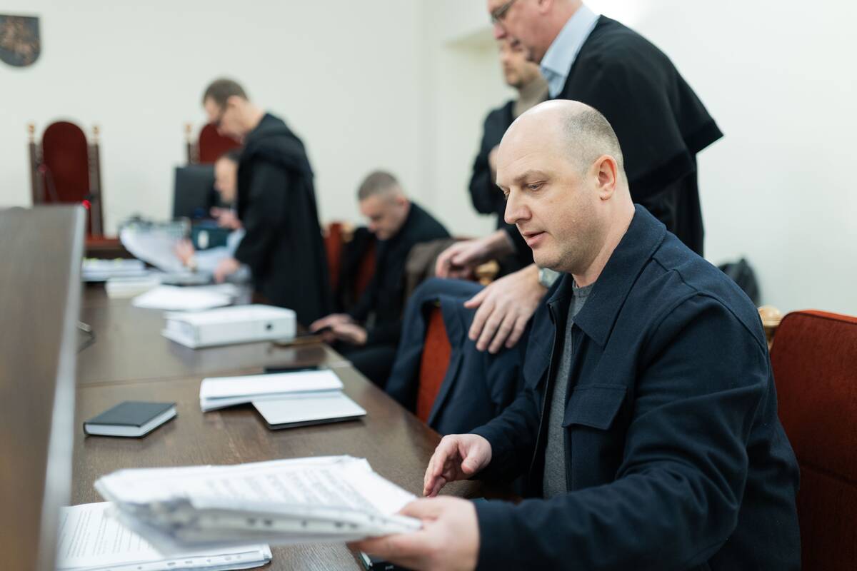 Prekyba poveikiu kaltinamo Dailiaus Dargio byla: teismas apklausė kitą kaltinamąjį