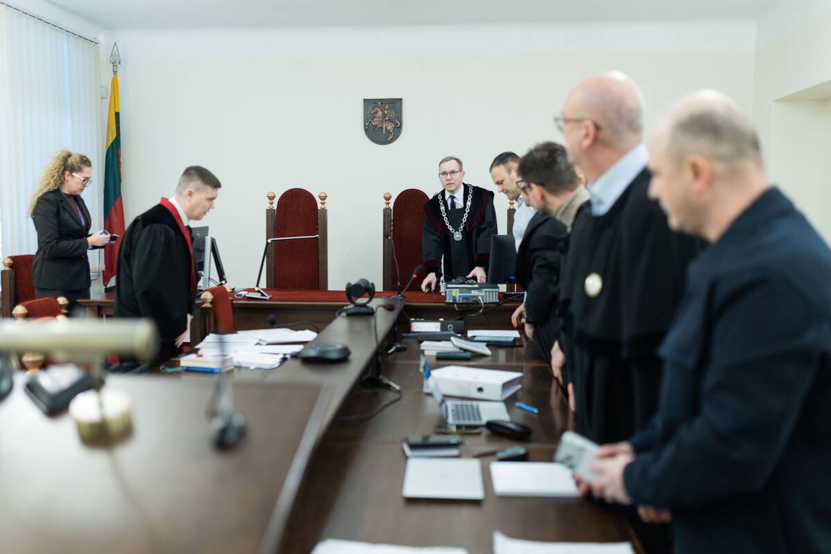 Prekyba poveikiu kaltinamo Dailiaus Dargio byla: teismas apklausė kitą kaltinamąjį