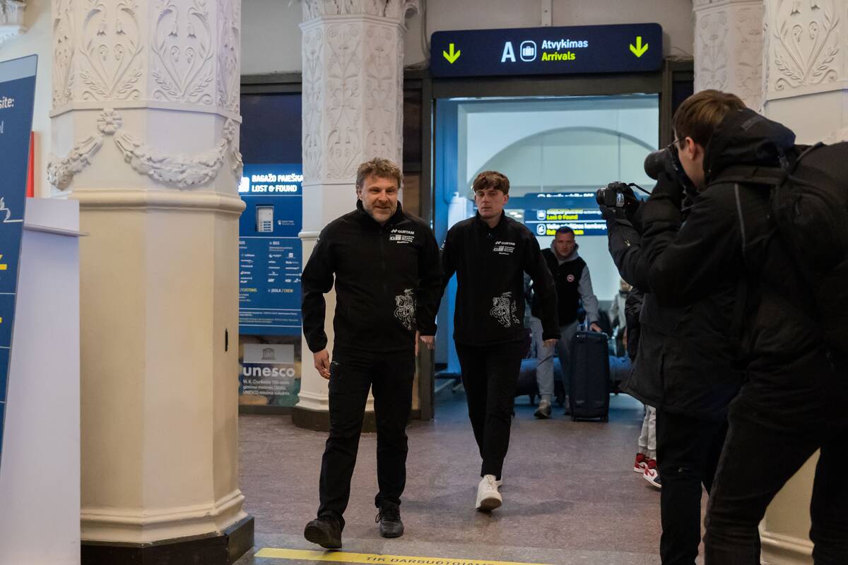 Benedikto Vanago pasitikimas oro uoste