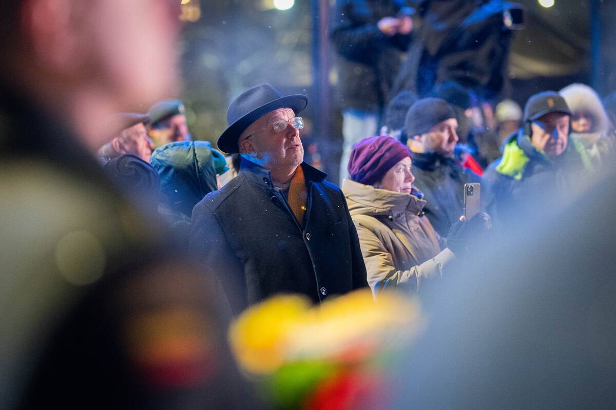 Atminimo laužų uždegimo ceremonija prie Vilniaus televizijos bokšto