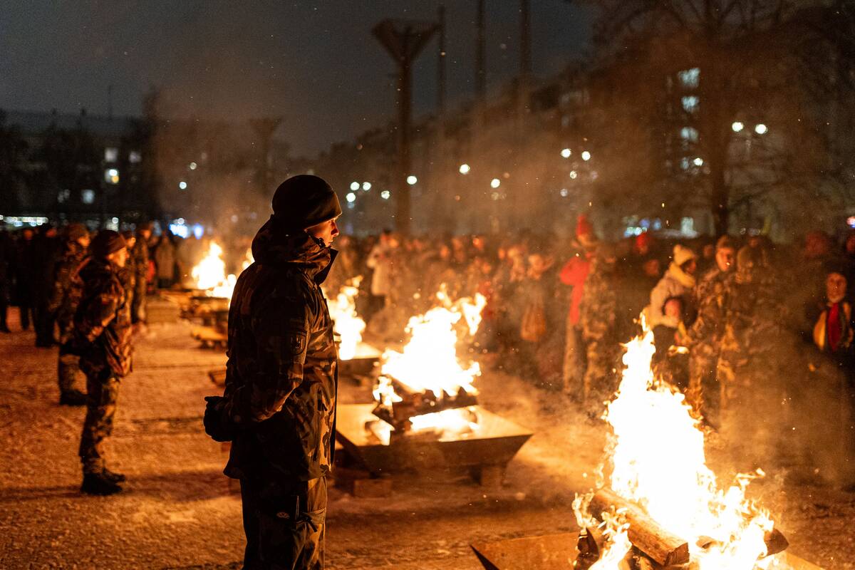 Sausio 13-osios atminimo laužų uždegimo ceremonija Nepriklausomybės aikštėje