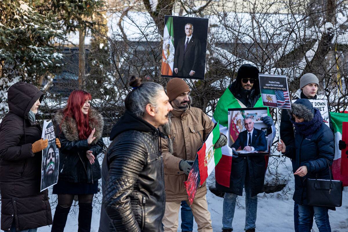 Iraniečių protesto akcija prie JAV ambasados prieš Irano režimą