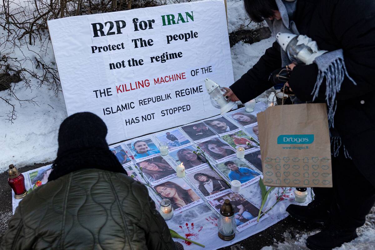 Iraniečių protesto akcija prie JAV ambasados prieš Irano režimą