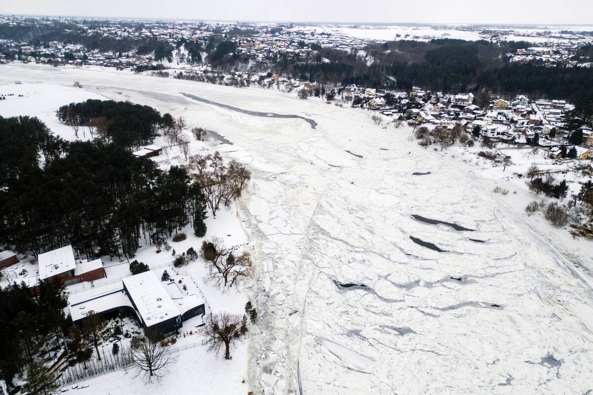Situacija: Neryje ir Nemune formuojasi sangrūdos. Dėl to pradėjo kilti vandens lygis, kai kur jau net daugiau kaip metrą.