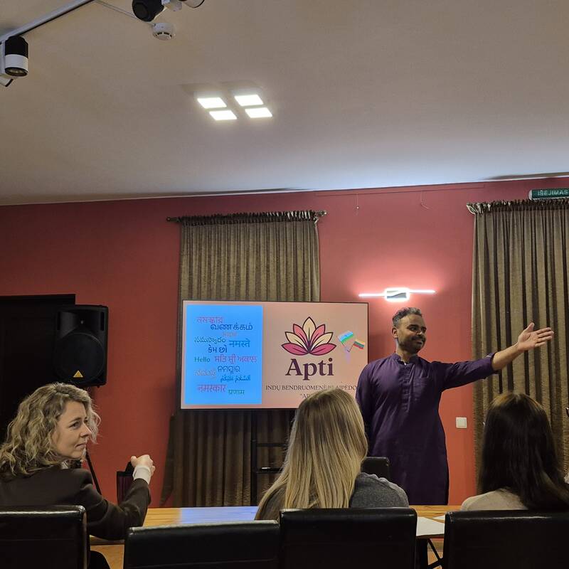 Tautinių kultūrų centre – Indijos kalbos ir tradiciniai skanėstai 