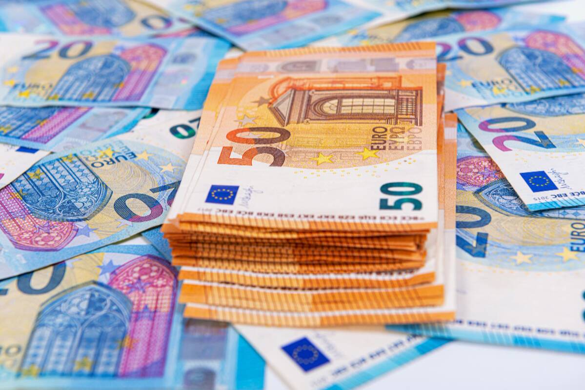 Buvusiai Vilniaus savivaldybės darbuotojai – bauda už kyšininkavimą, konfiskuotas ir turtas