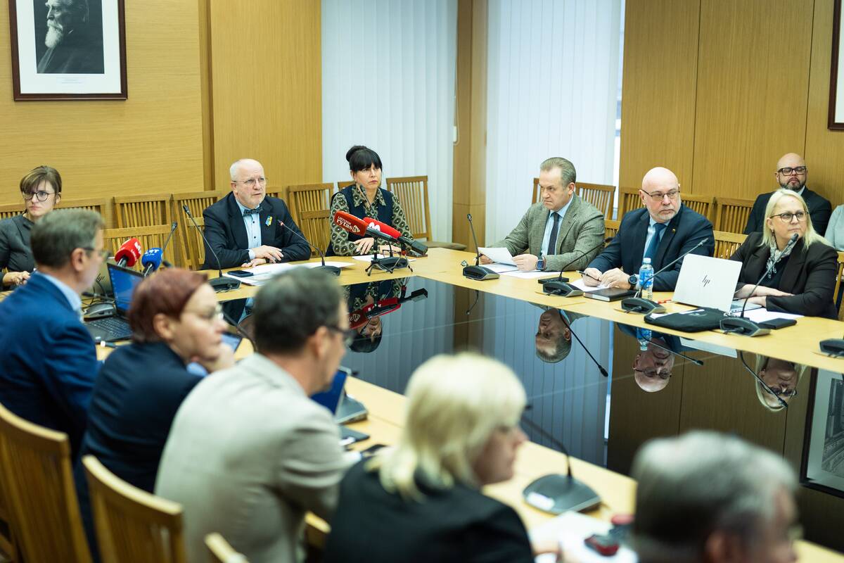 Seimo darbo grupė išklausys VU ekspertus, Viešųjų pirkimų tarnybos, Mokesčių inspekcijos atstovus