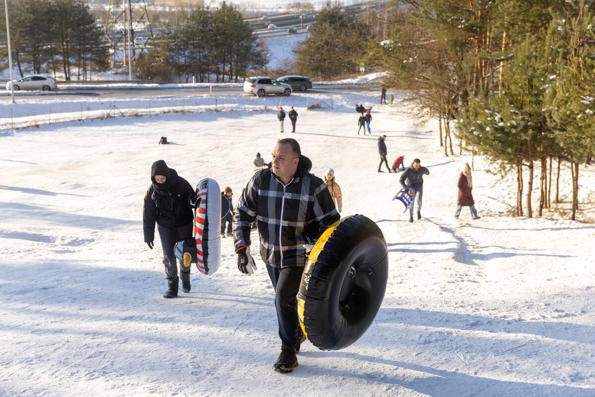 "Išsiilgę žiemos pramogų miestiečiai leidosi į gamtą"