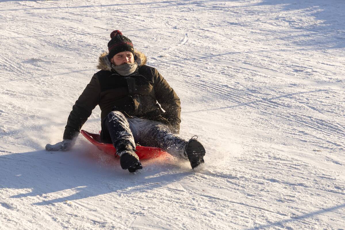 "Išsiilgę žiemos pramogų miestiečiai leidosi į gamtą"
