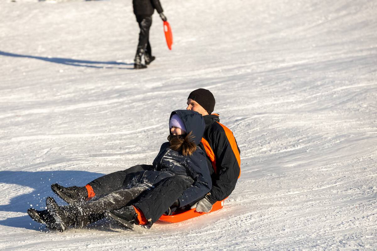 "Išsiilgę žiemos pramogų miestiečiai leidosi į gamtą"