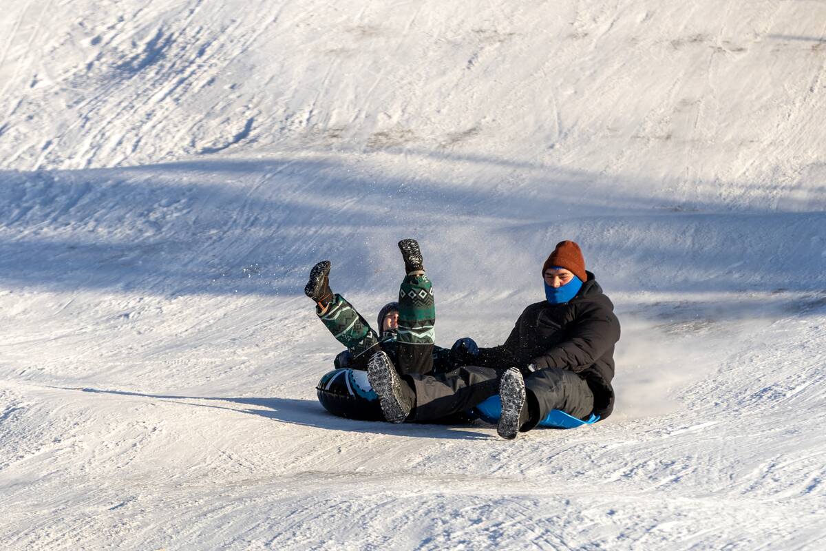"Išsiilgę žiemos pramogų miestiečiai leidosi į gamtą"