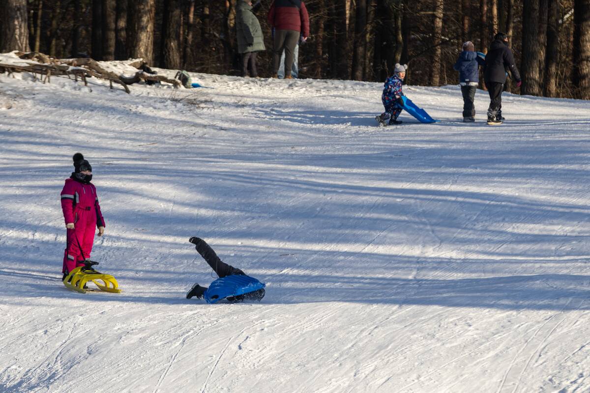 "Išsiilgę žiemos pramogų miestiečiai leidosi į gamtą"