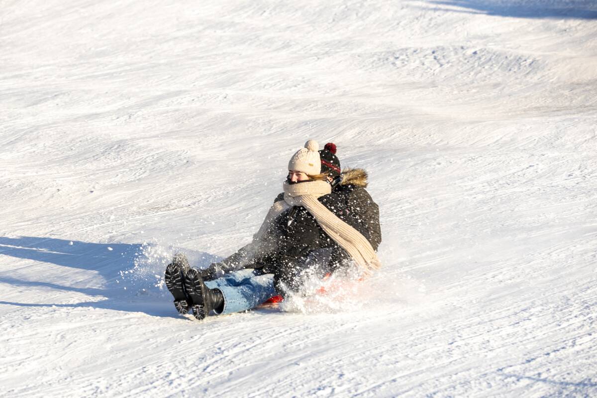 "Išsiilgę žiemos pramogų miestiečiai leidosi į gamtą"