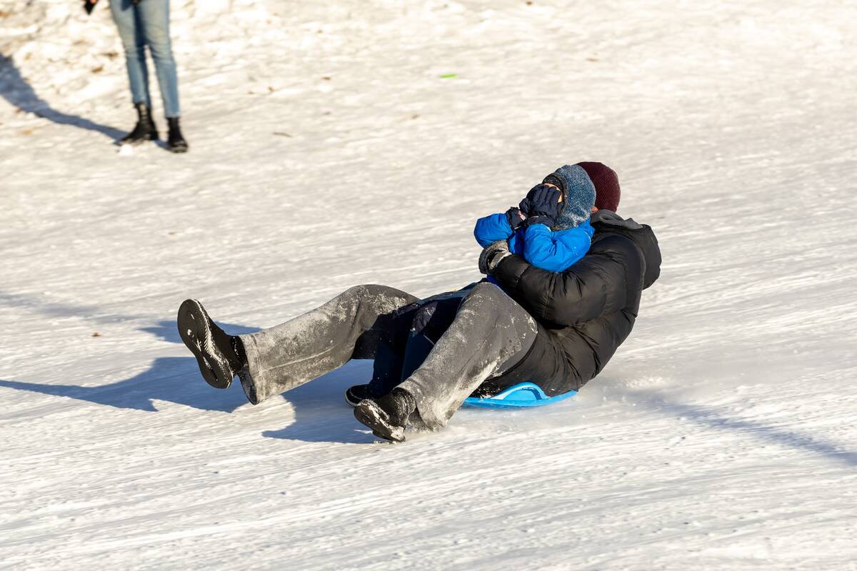 "Išsiilgę žiemos pramogų miestiečiai leidosi į gamtą"