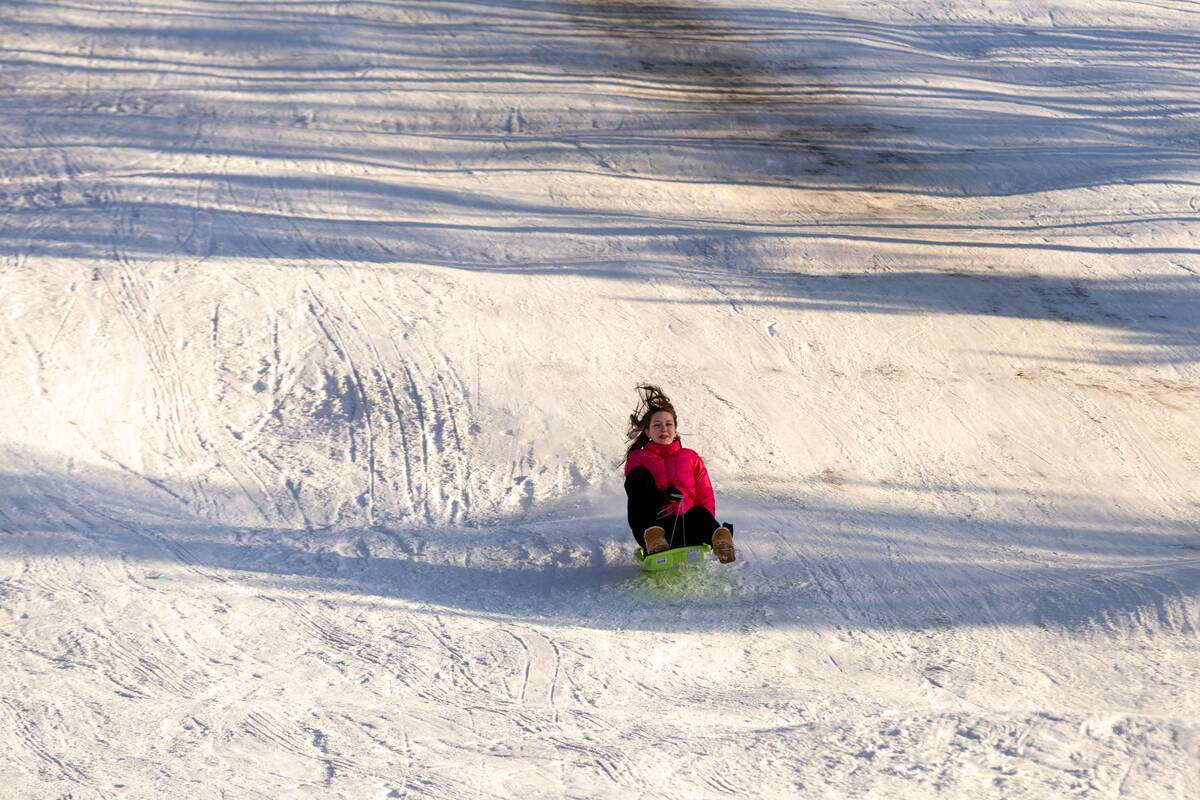 "Išsiilgę žiemos pramogų miestiečiai leidosi į gamtą"