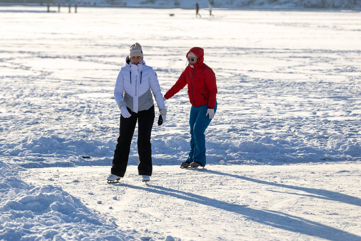 "Išsiilgę žiemos pramogų miestiečiai leidosi į gamtą"