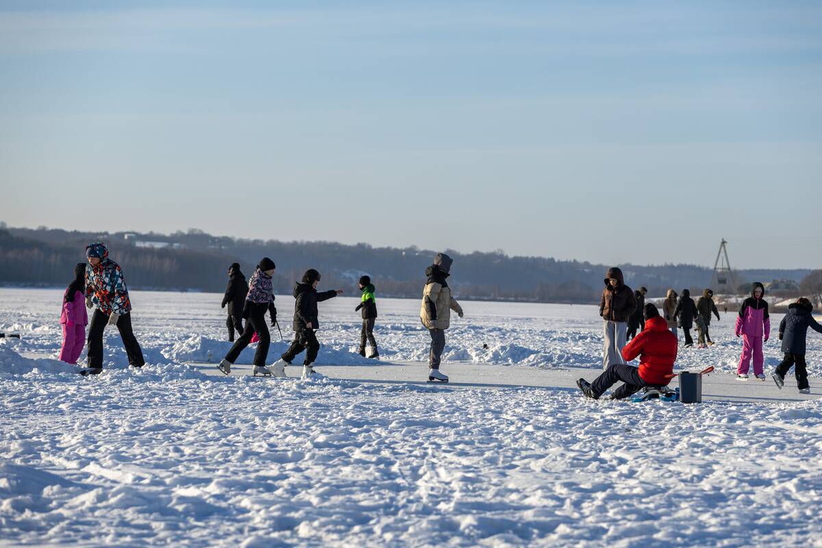 "Išsiilgę žiemos pramogų miestiečiai leidosi į gamtą"