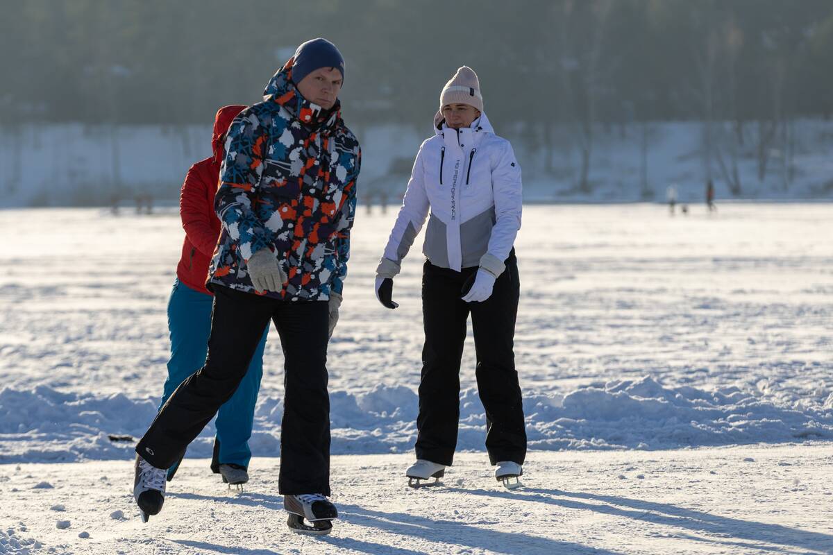 "Išsiilgę žiemos pramogų miestiečiai leidosi į gamtą"