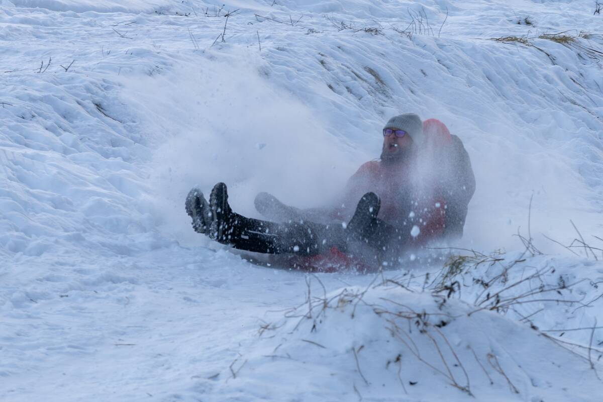 "Išsiilgę žiemos pramogų miestiečiai leidosi į gamtą"