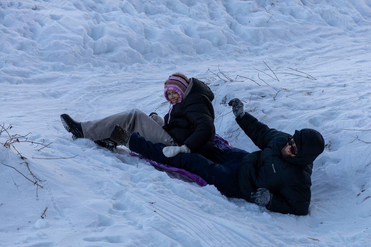 "Išsiilgę žiemos pramogų miestiečiai leidosi į gamtą"