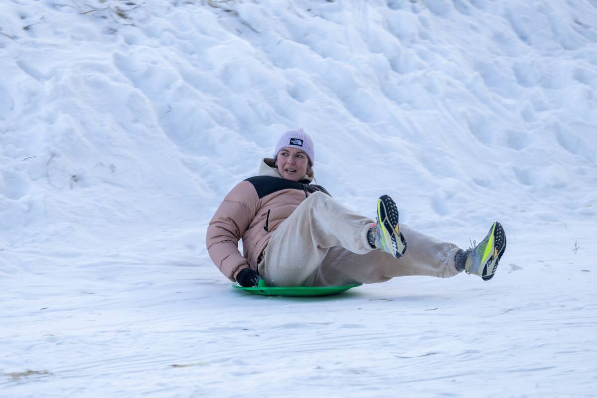 "Išsiilgę žiemos pramogų miestiečiai leidosi į gamtą"