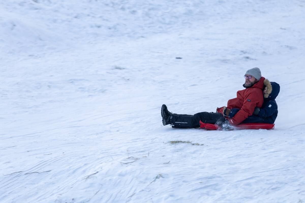 "Išsiilgę žiemos pramogų miestiečiai leidosi į gamtą"