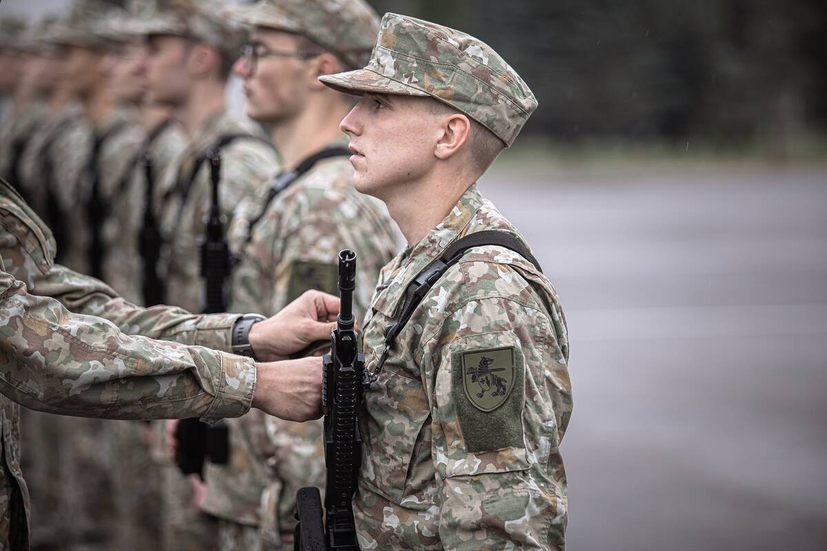 Ar stoti 2026 metais? Ką svarbu žinoti ateitį planuojantiems karo prievolininkams