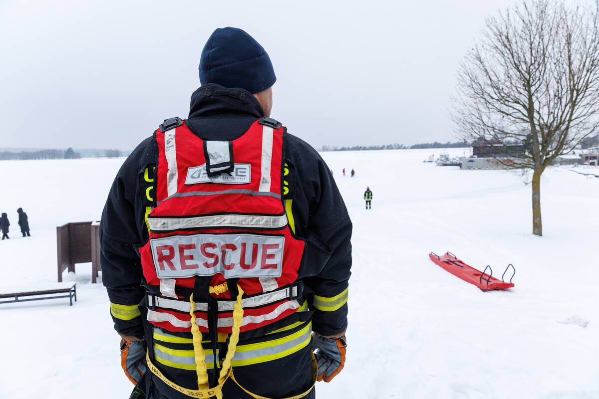 Parodomoji edukacija ant Kauno marių ledo