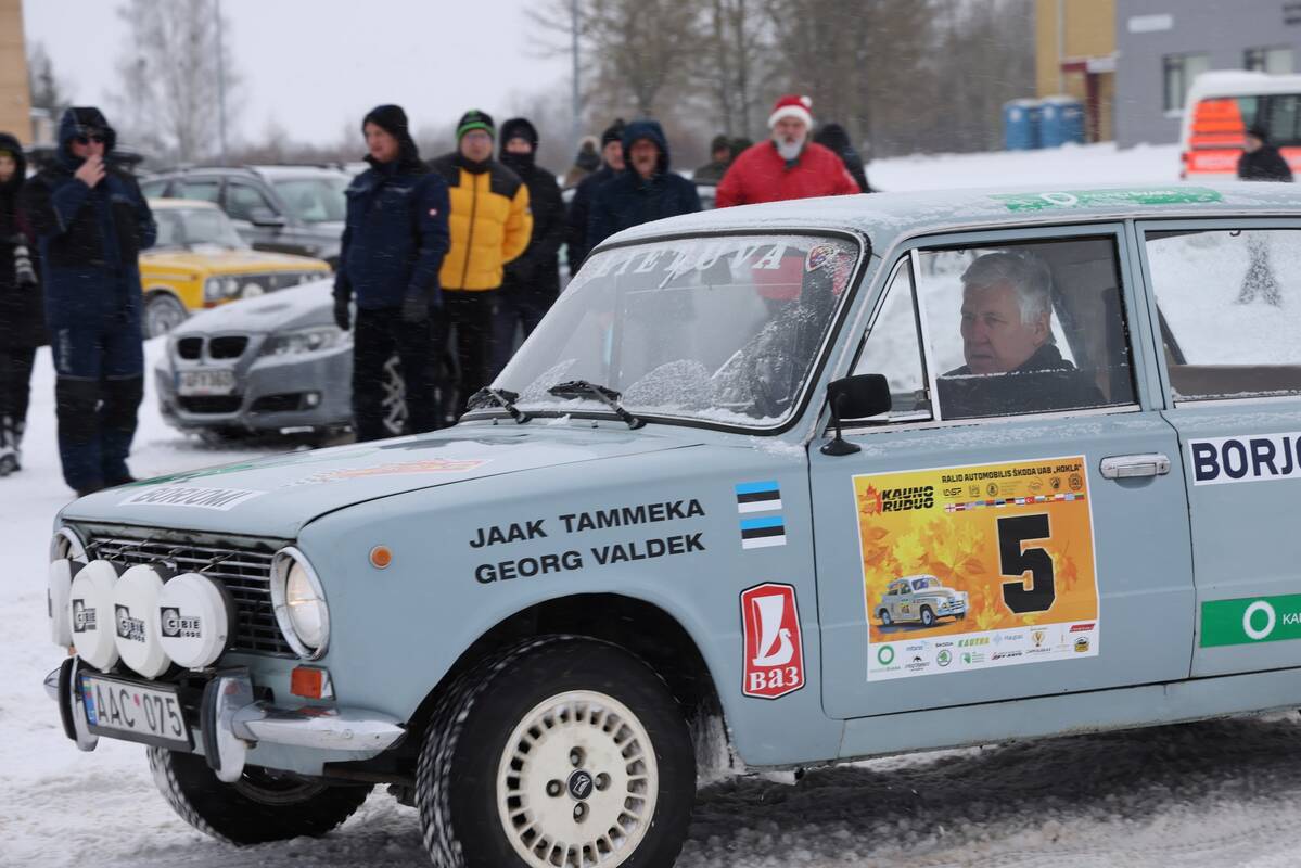 Sąlygos: varžybų dieną trasą nuklojęs gausus sniegas suteikė papildomo žavesio ir intrigos.