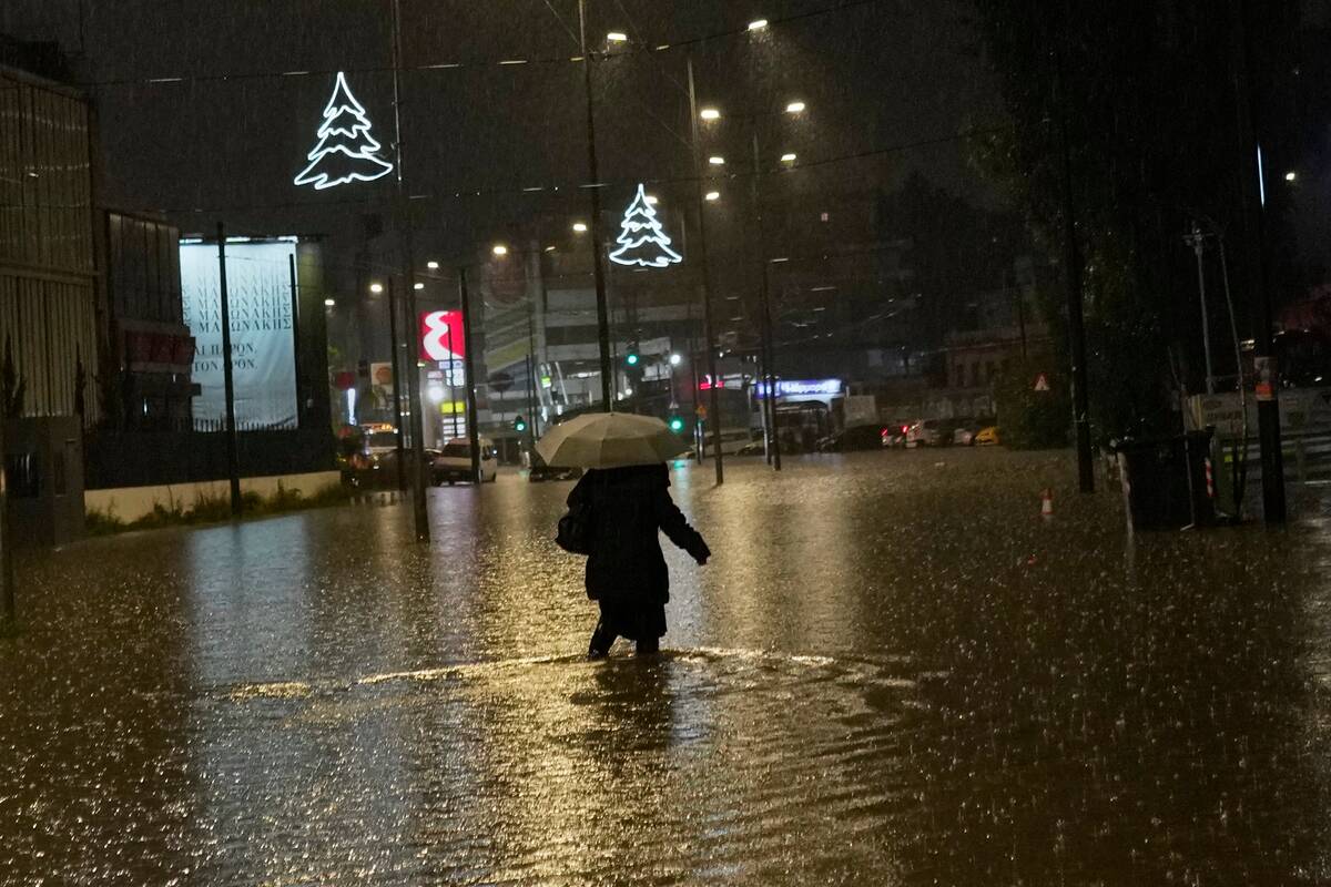 Atėnuose per vieną dieną iškrito keleto mėnesių lietaus kiekis