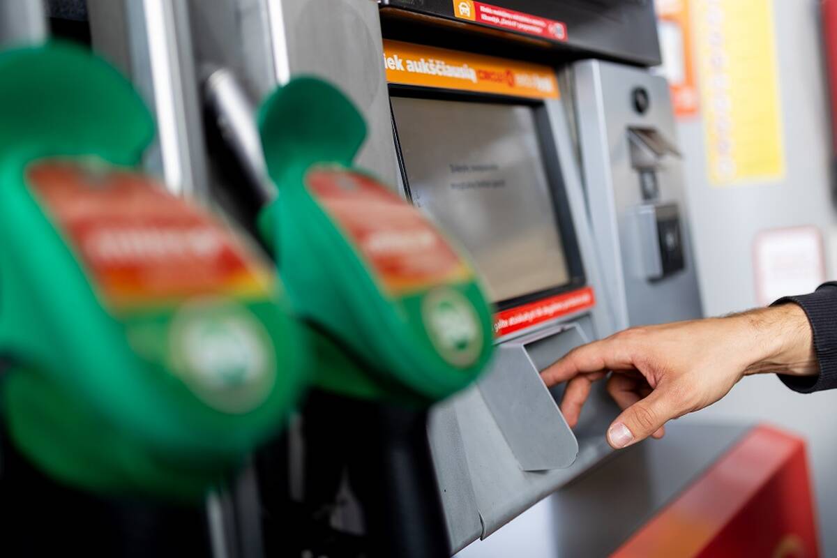 Per savaitę šalyje pigo  tik benzinas?