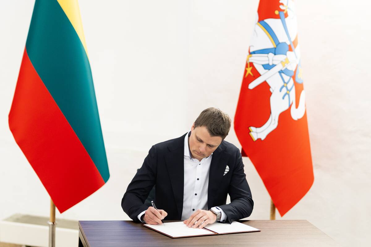 Rūdninkų karinio miestelio vystymo II etapo sutarčių pasirašymas