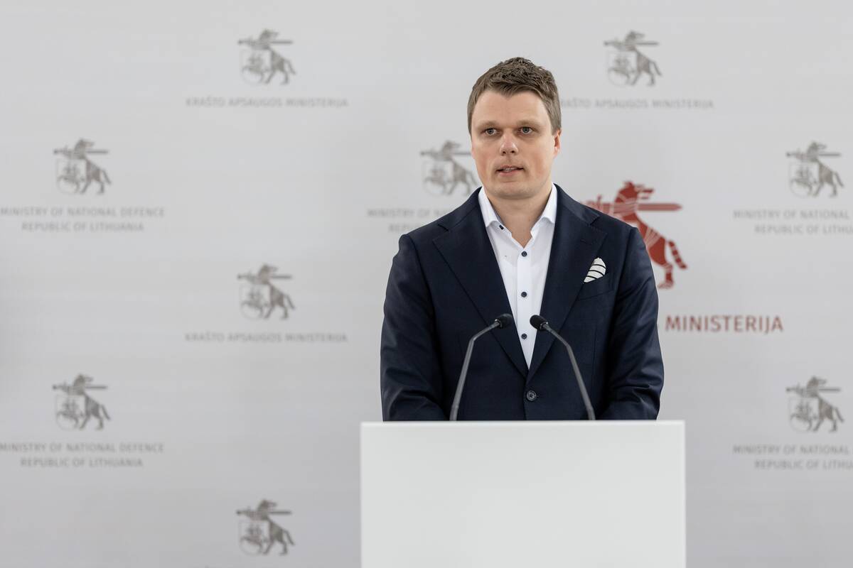 Rūdninkų karinio miestelio vystymo II etapo sutarčių pasirašymas