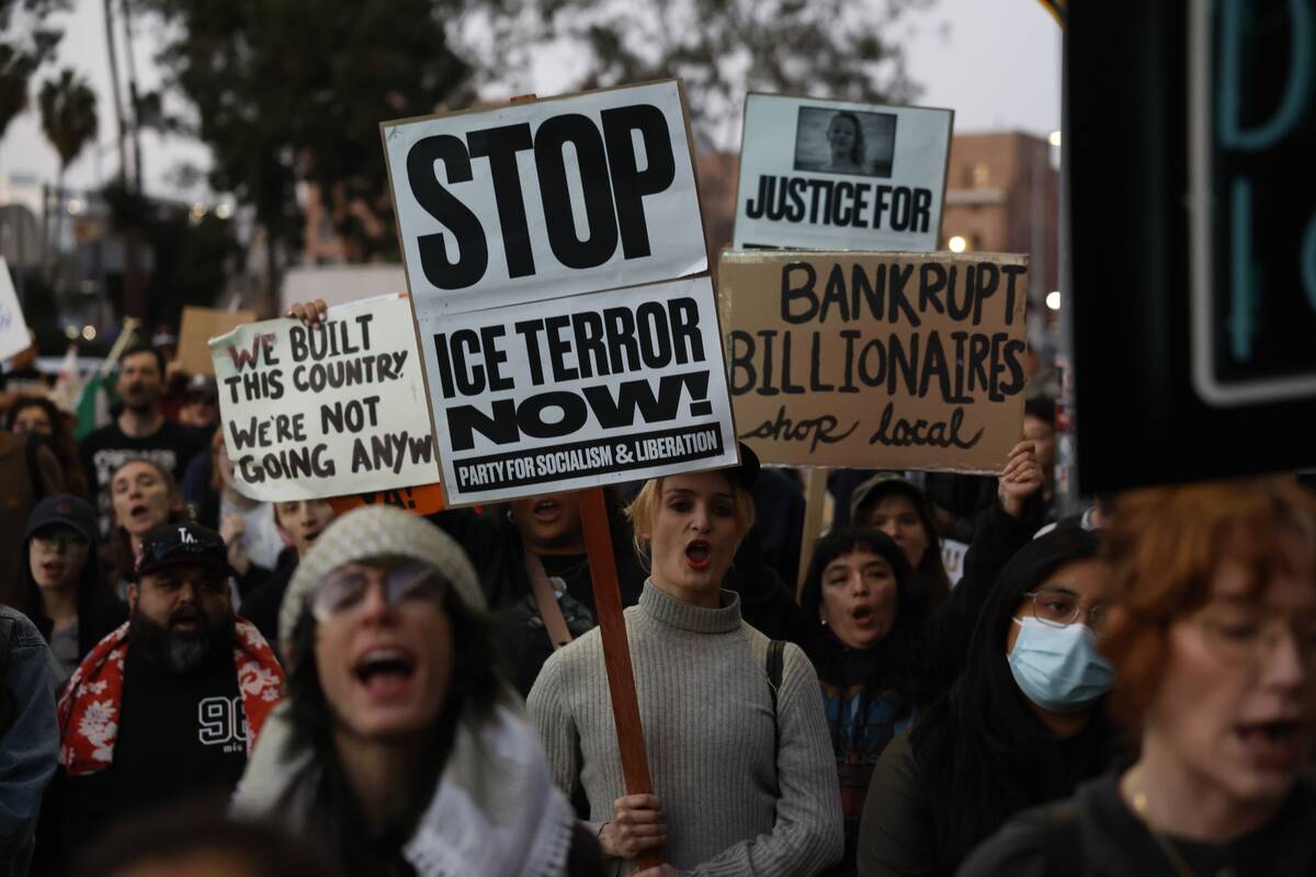 Mineapolyje ICE agentai nušovė antrą civilį, gubernatorius reikalauja perduoti tyrimą valstijai