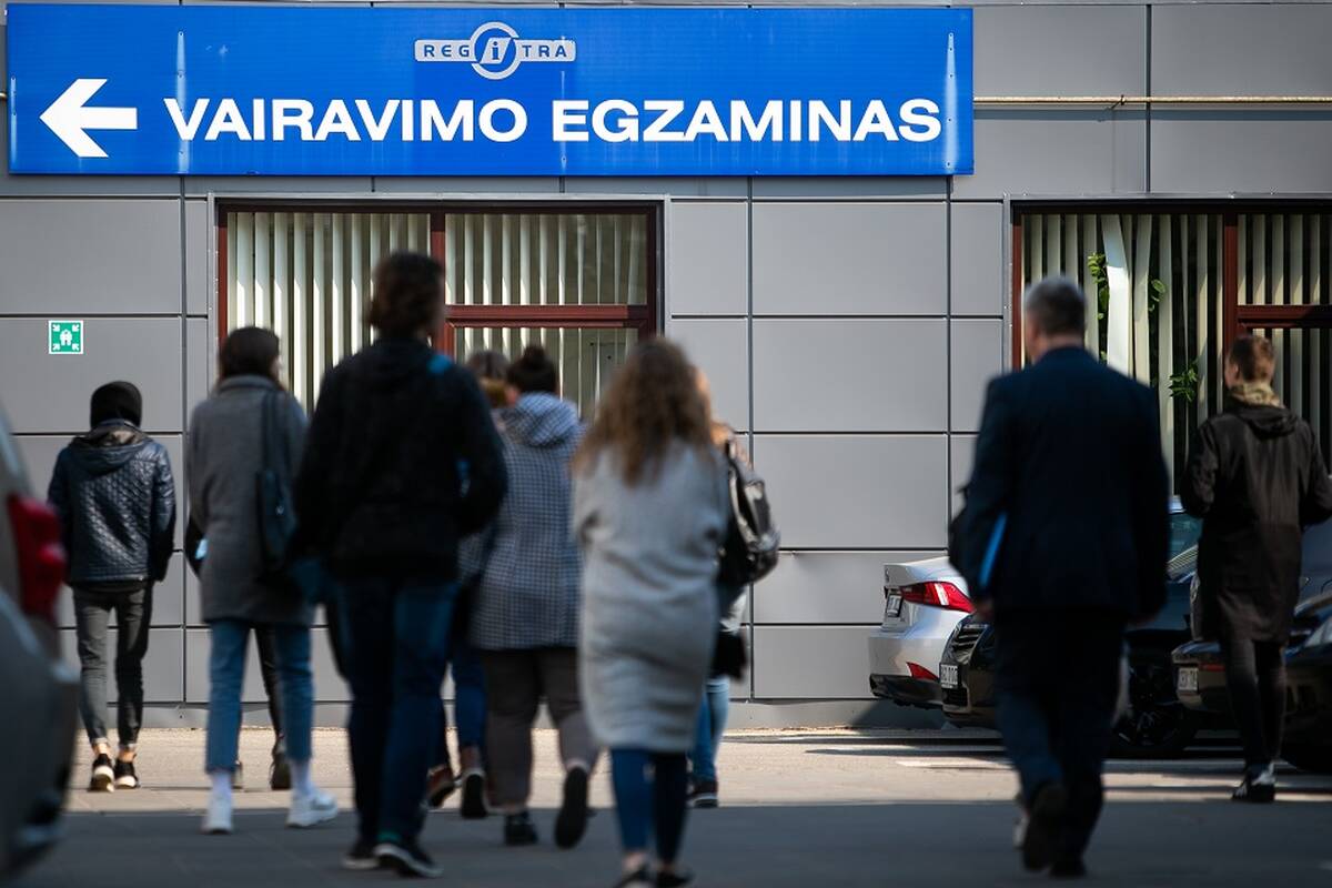 „Regitra“ paskaičiavo, kiek pernai priėmė vairavimo egzaminų – skaičiai įspūdingi