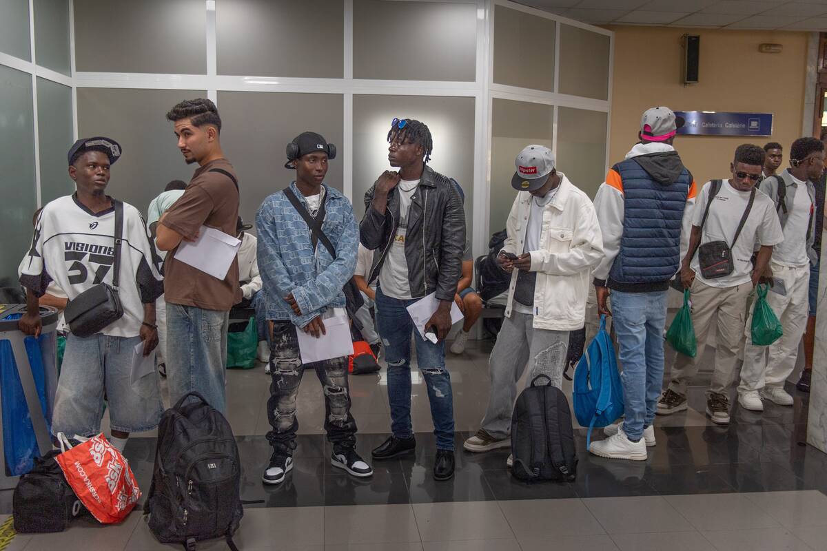 Ispanija įteisins pusę milijono nelegalių migrantų