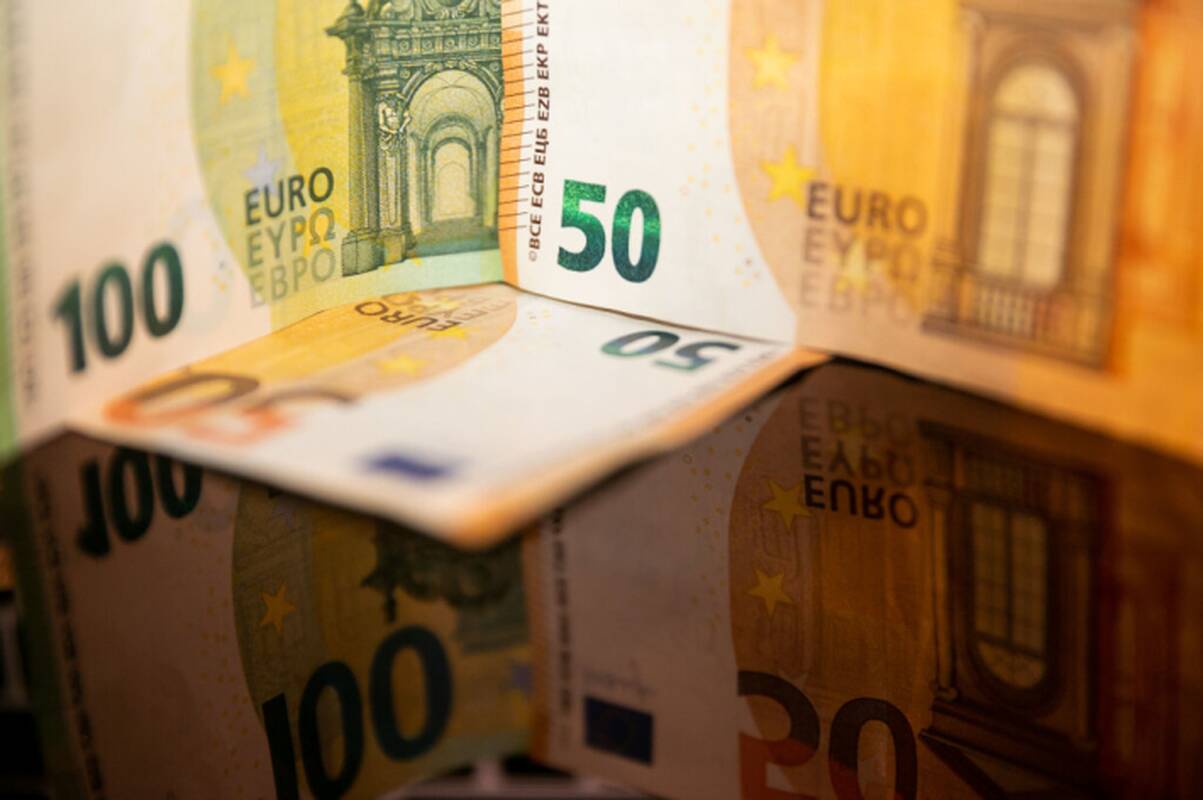 Išleisdama dvi euroobligacijų emisijas, Lietuva pasiskolino 2 mlrd. eurų