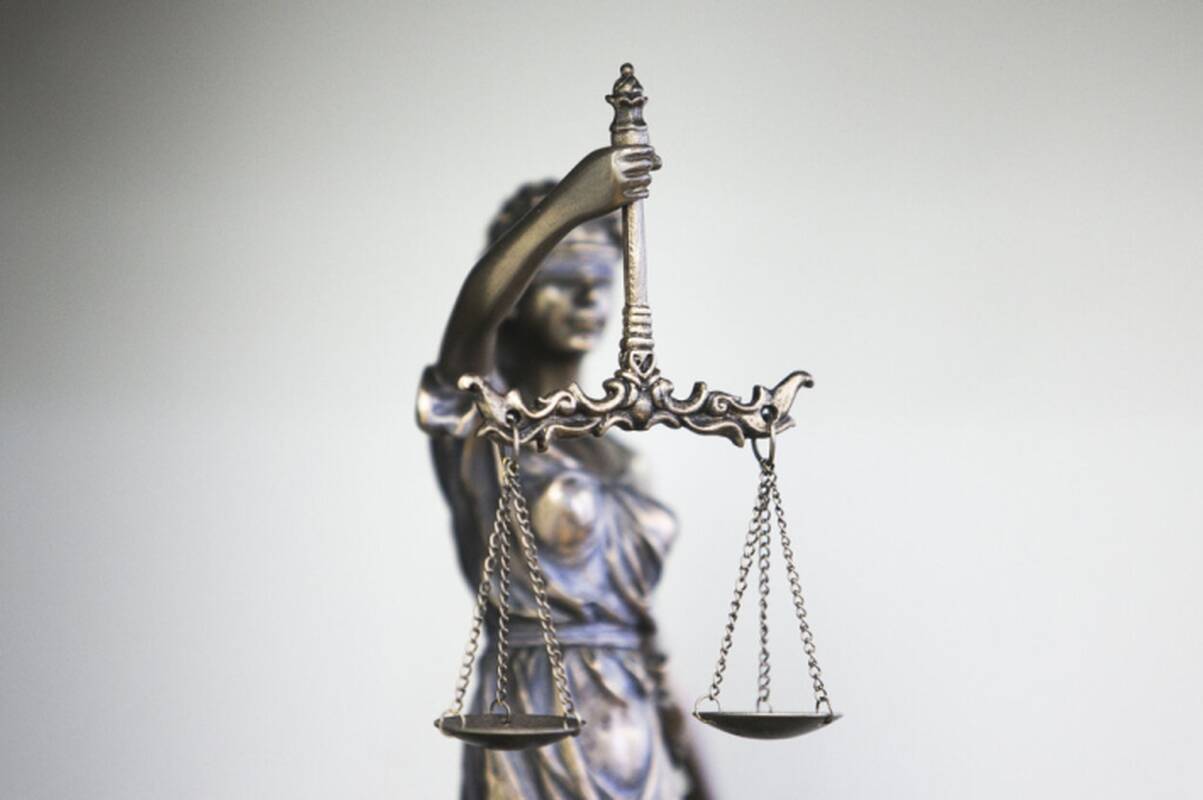 Iš draudimo bendrovės apgaule pusę milijono eurų norėjusiems gauti nusikaltėliams skirtos baudos