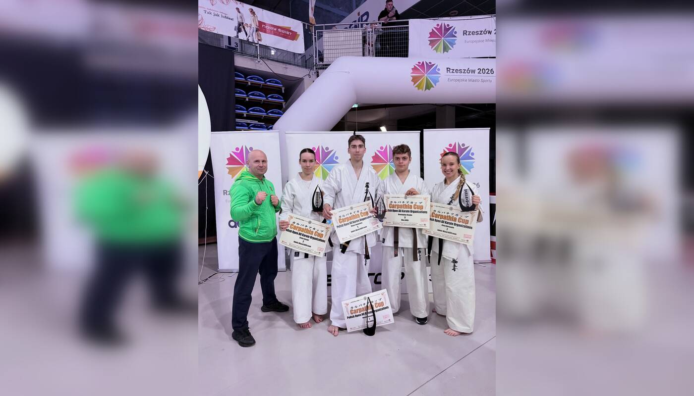 Prizininkai: tarptautiniame karatė turnyre „Carpathia Karate CUP 2026“ medalius iškovojo Klaipėdos karatė mokyklos „Shodan“ atstovai – R. Paškauskas (iš kairės), G. Intaitė, M. Jonauskas, D. Riauba ir R. Barusaitė.